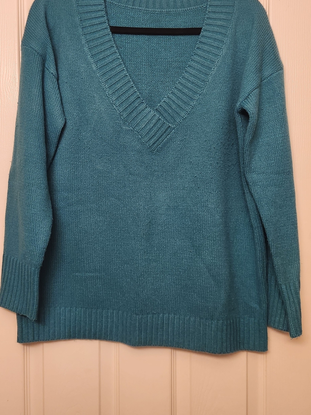 Women's Teal V-Neck Sweater